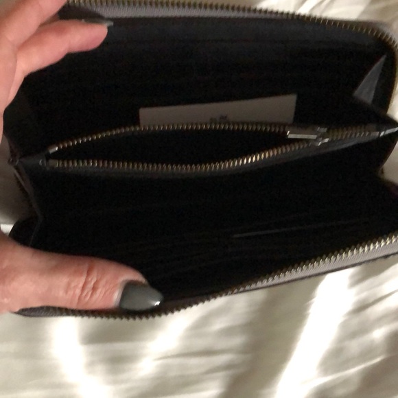 Coach wallet - Picture 2 of 5